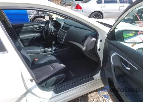 2017 Nissan Altima 2.5 Sr из США, поврежденный, VIN 1N4AL3AP6HC221062